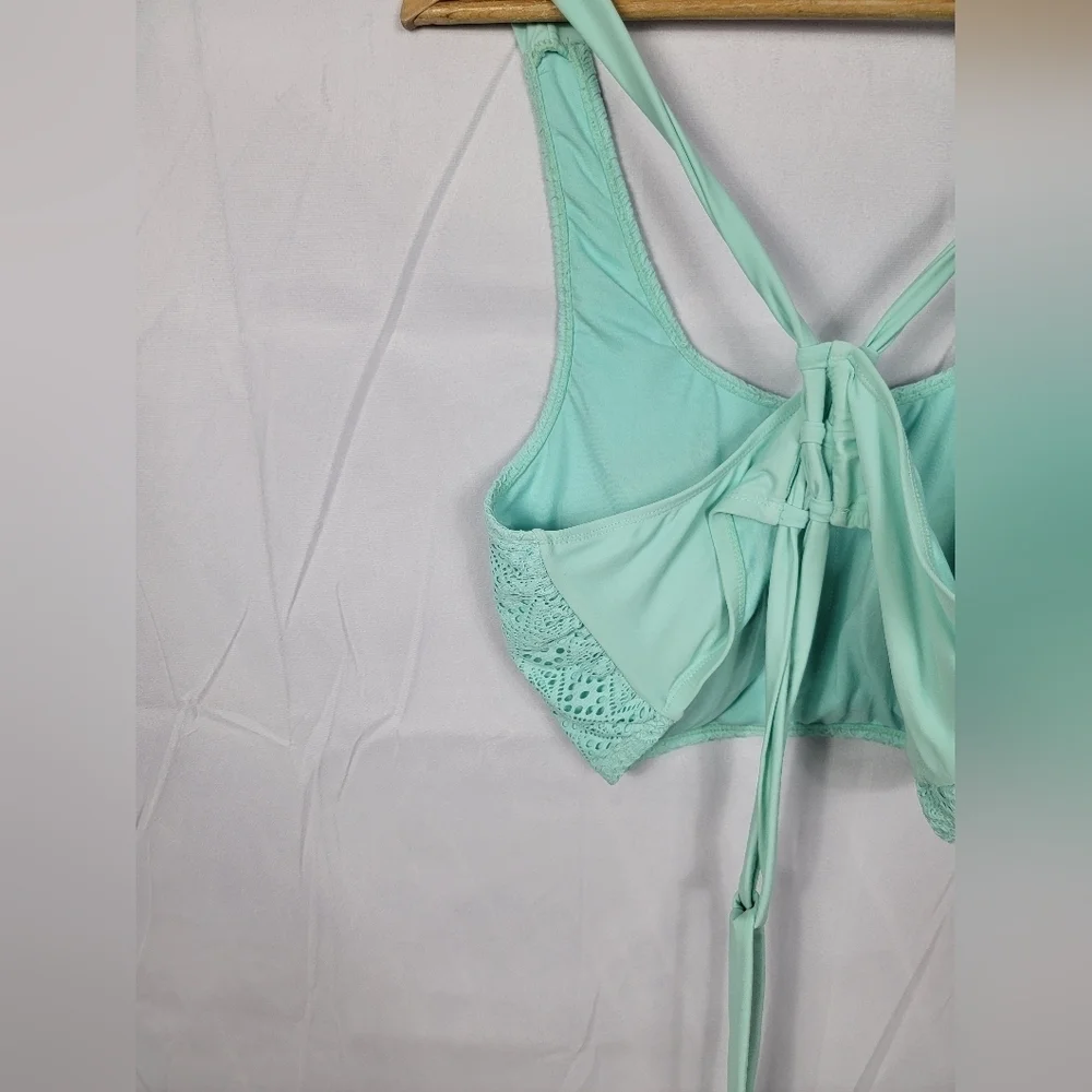 Women's 3X Hot Water Mint Green Crochet Crop Top